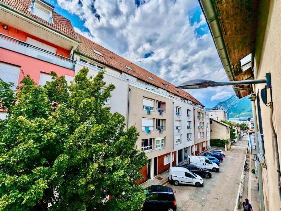 Apartment Spacieux - Calme & Equipe Avec Wifi Grenoble